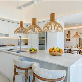 Spectacular 4 Bedroom Luxury Villa with Infinity Pool on Brac Island, sleeps 8